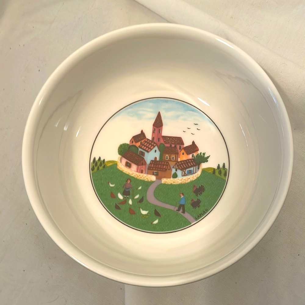 Villeroy & Boch fine china. Design Naïf cereal bowl